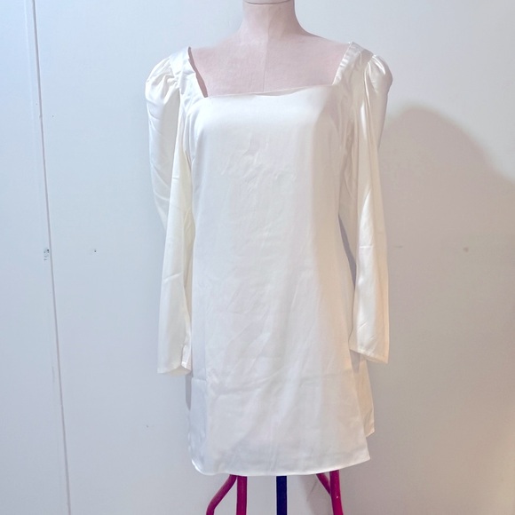 Danielle Bernstein Off White Satin Dress Size L NWT Cloud - Picture 1 of 16